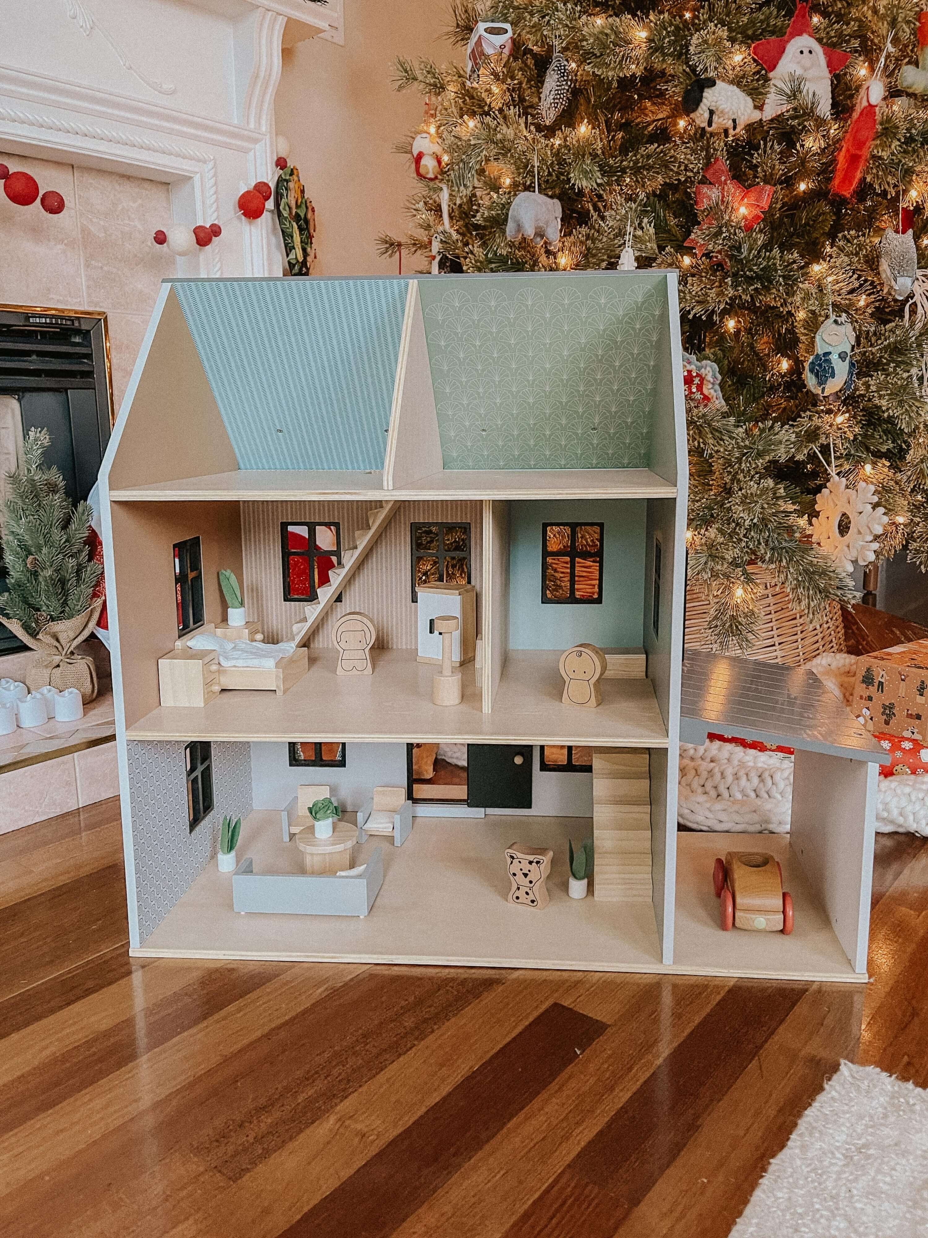 Wooden Doll House – Coco Village